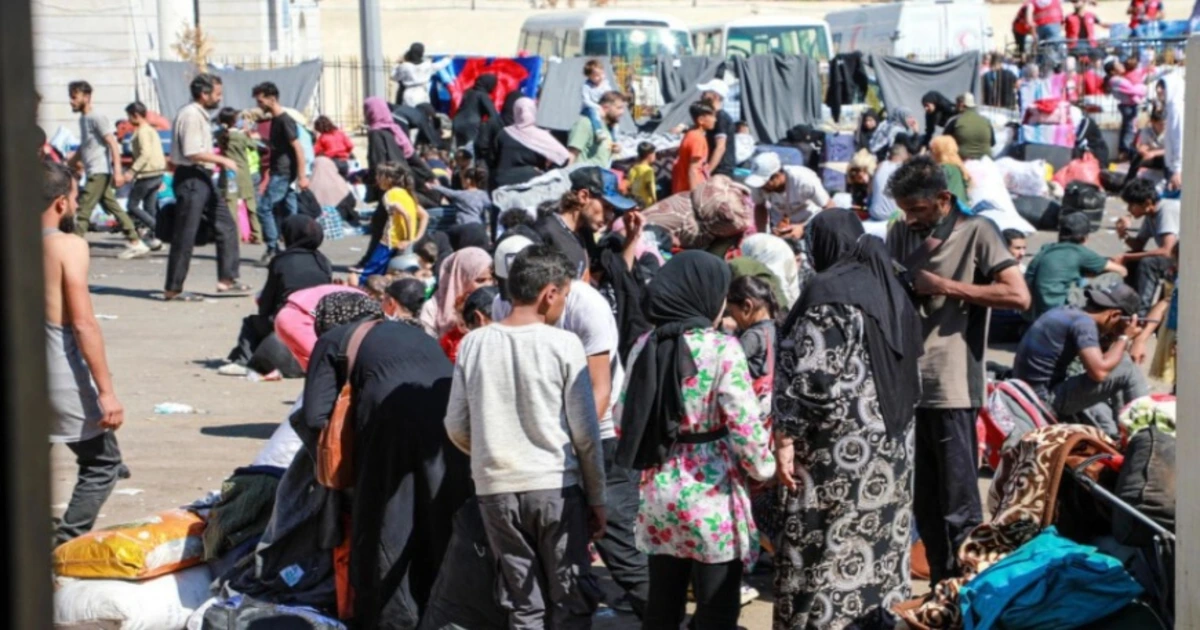 200 ألف عائد من لبنان: هل تستطيع البنية الاجتماعية والخدمية السورية استيعاب موجة العودة؟