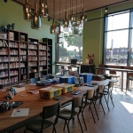 Taalhuis Uithoorn - Nieuwe bibliotheek leestafel