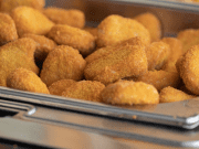 Återkallar nuggets – risk för plastbitar