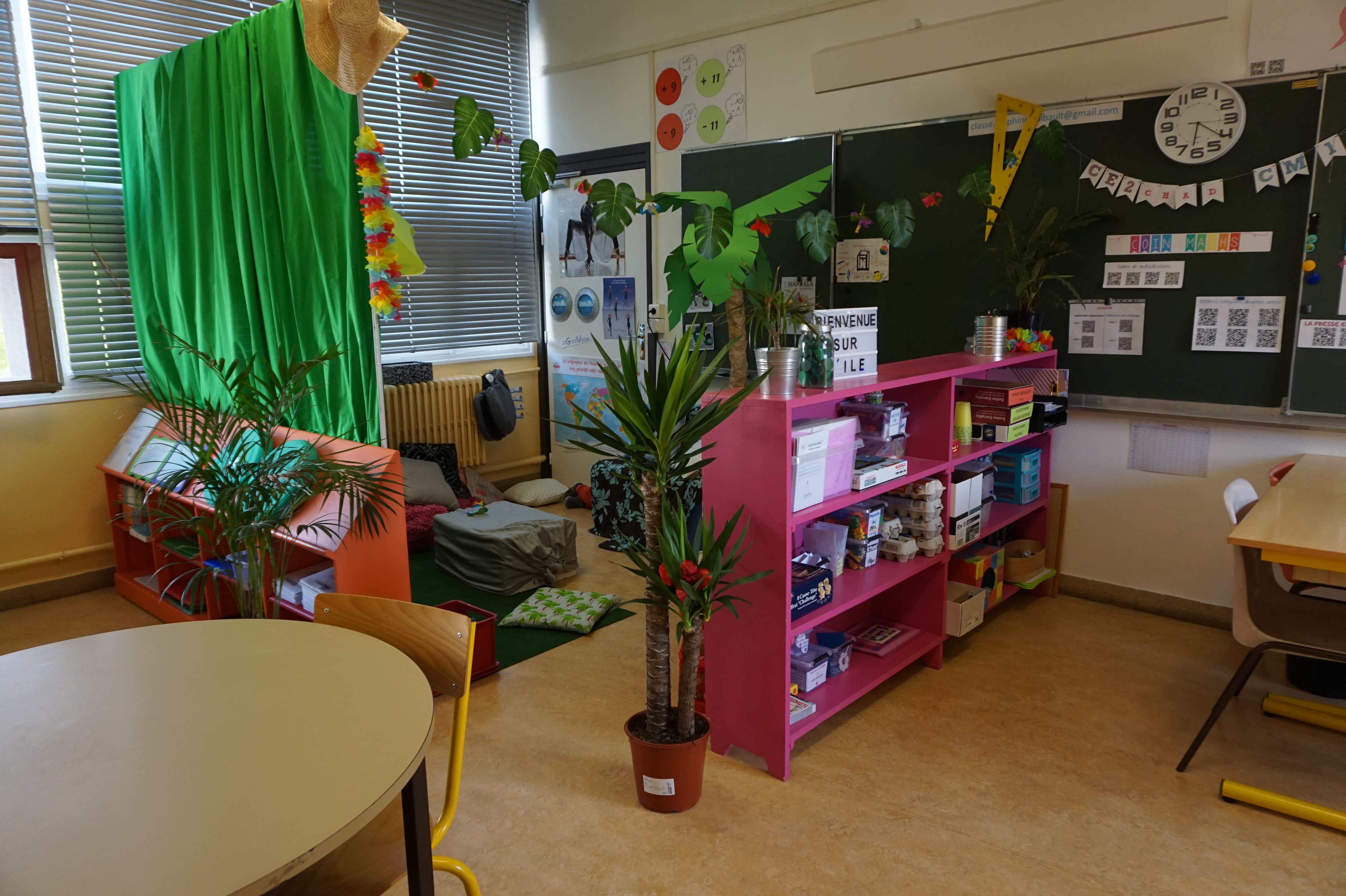 Nouvel Amenagement De Classe Tablettes Pirouettes