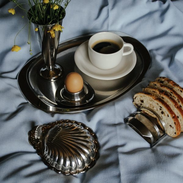 Breakfast in bed - Alessi plate Avio