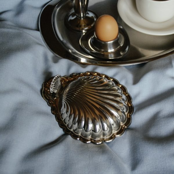 Breakfast in bed - Sea shell dish silver plated