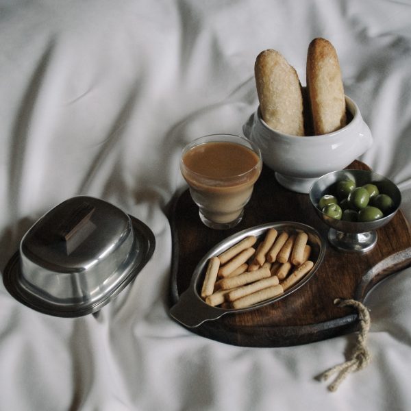 Breakfast in bed - Wavy water glass