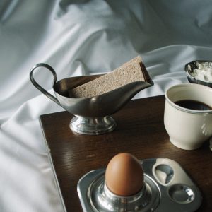 Breakfast in bed - Cultura stainless steel saucer