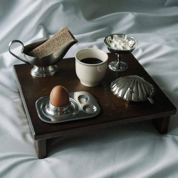 Breakfast in bed - Brutalist bed table