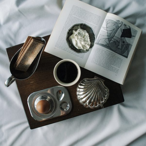 Breakfast in bed - Egg holder on saucer