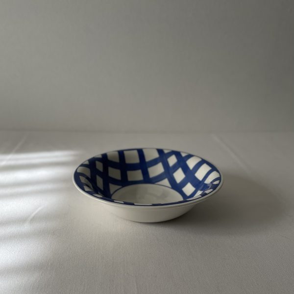 Checkered cereal bowls