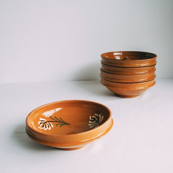 Earthenware breakfast bowls