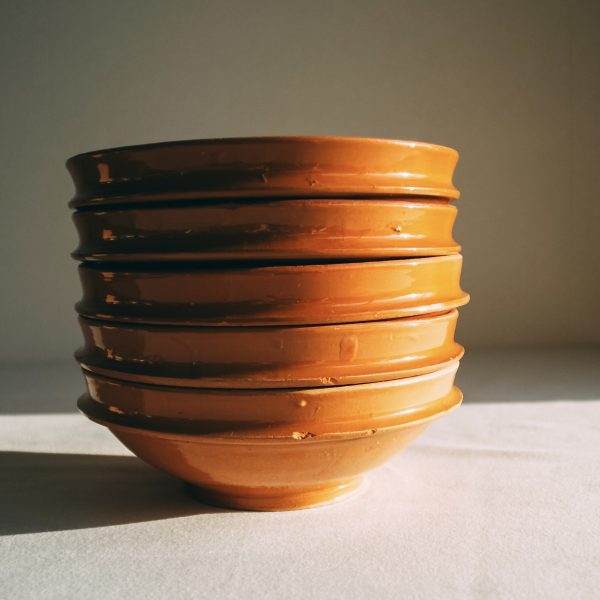 Earthenware breakfast bowls