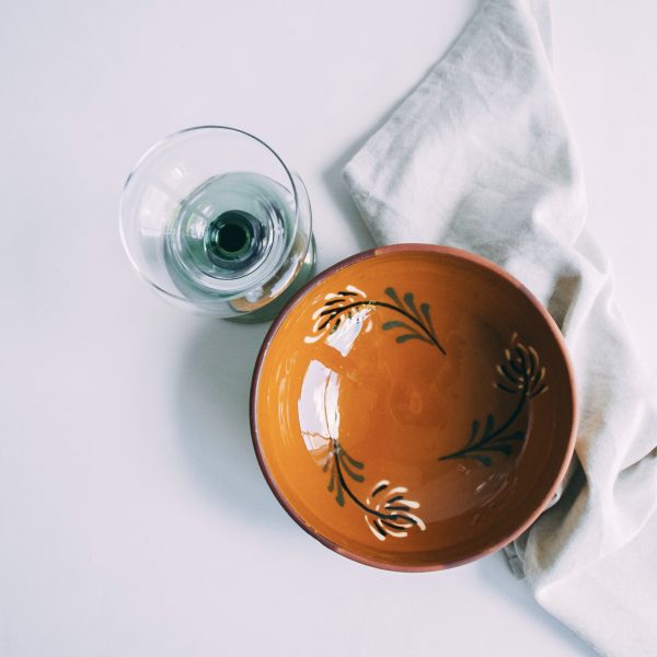 Earthenware breakfast bowls