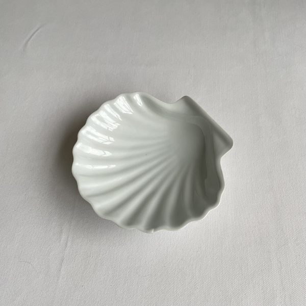 French sea shell dish