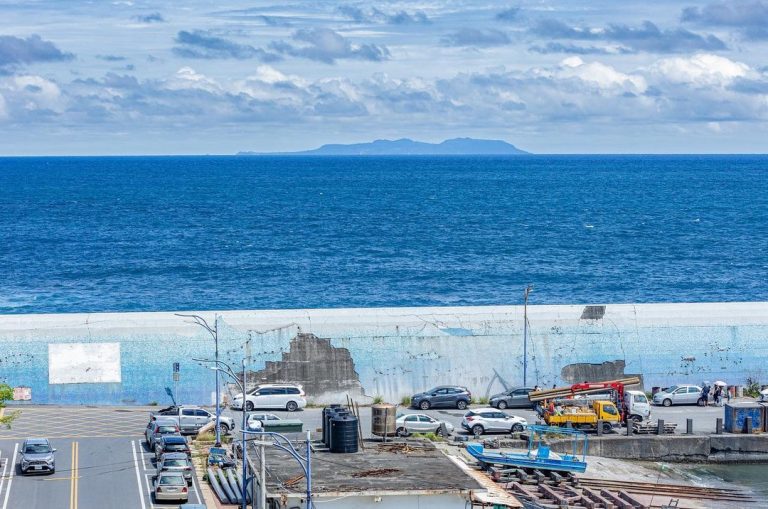 “Blue” Taitung/Taiwan Blue Sky Blue Sea