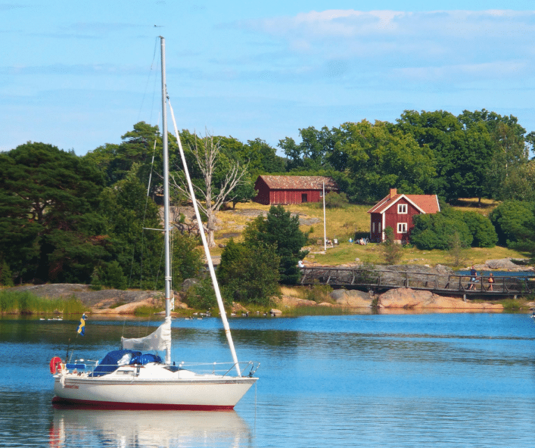 Summer in Sweden: tips & inspiration for your summer holiday in Sweden.