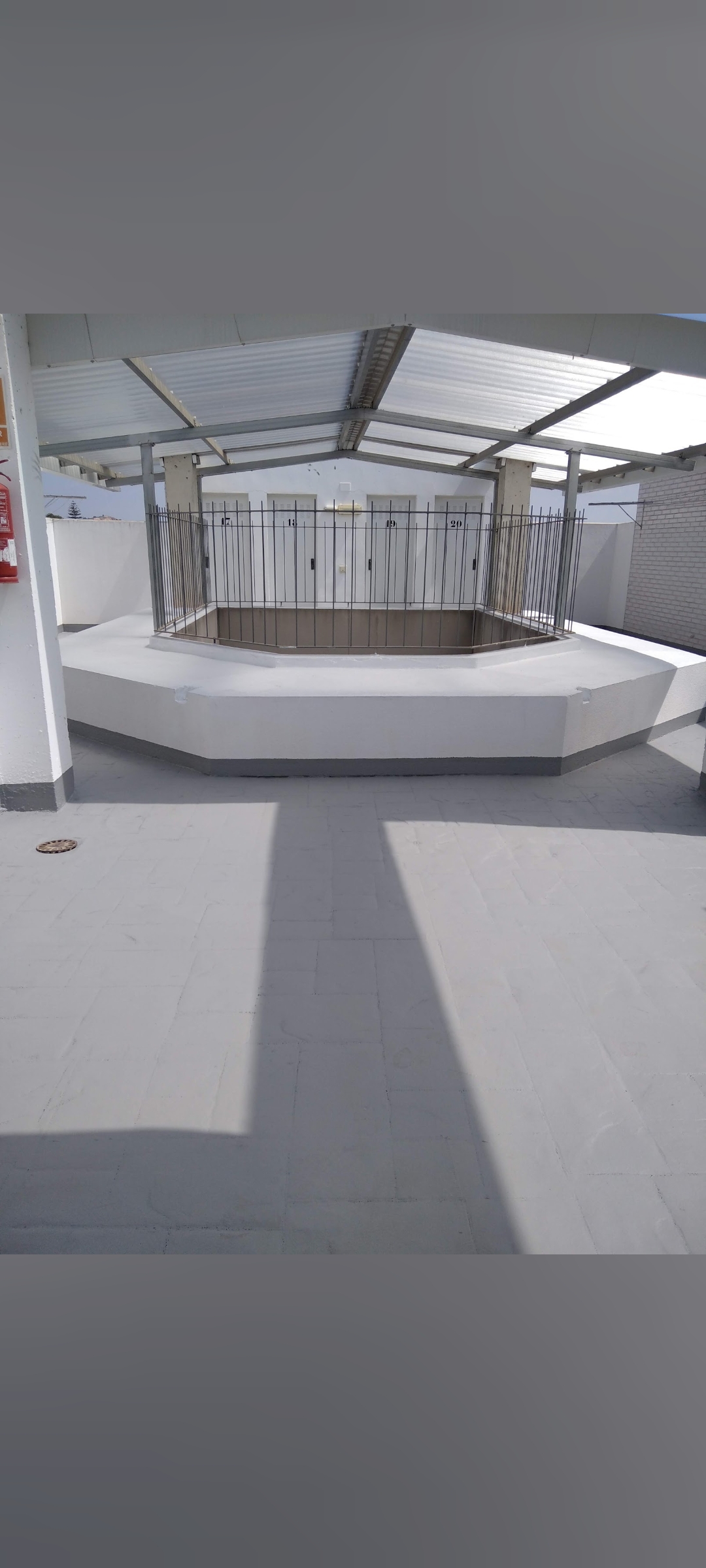 Rehabilitacion de terraza mediante resinas y fibras de vidrio