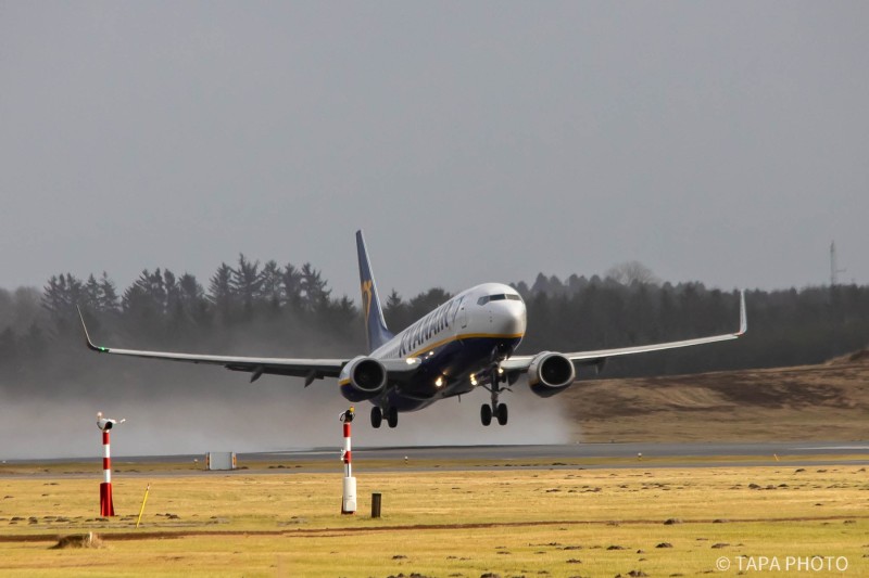 Billund Airport Ryanair Boeing B-737