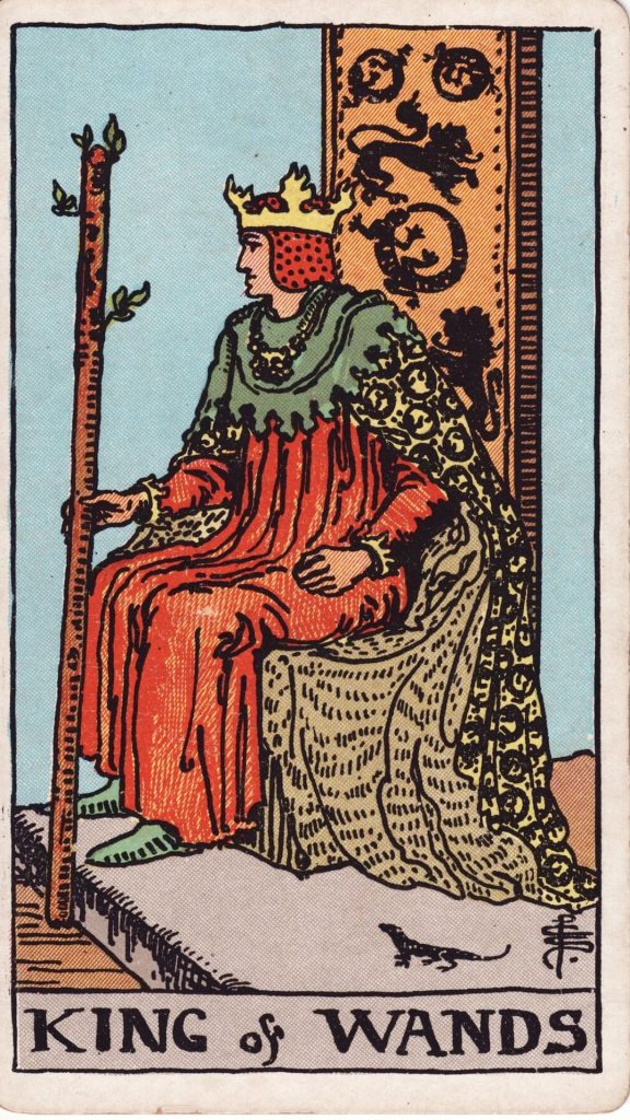 Kung i stavar tarotkort från Rider Waite Tarotlek, designade av Pamela Colman Smith.