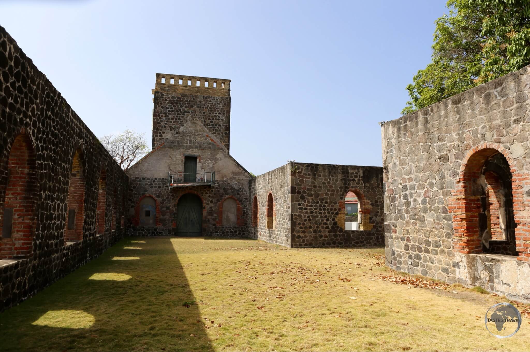 Sint Eustatius (Statia) Travel Guide: Ruins of the Dutch Reformed church in Oranjestad which dates from 1755. 