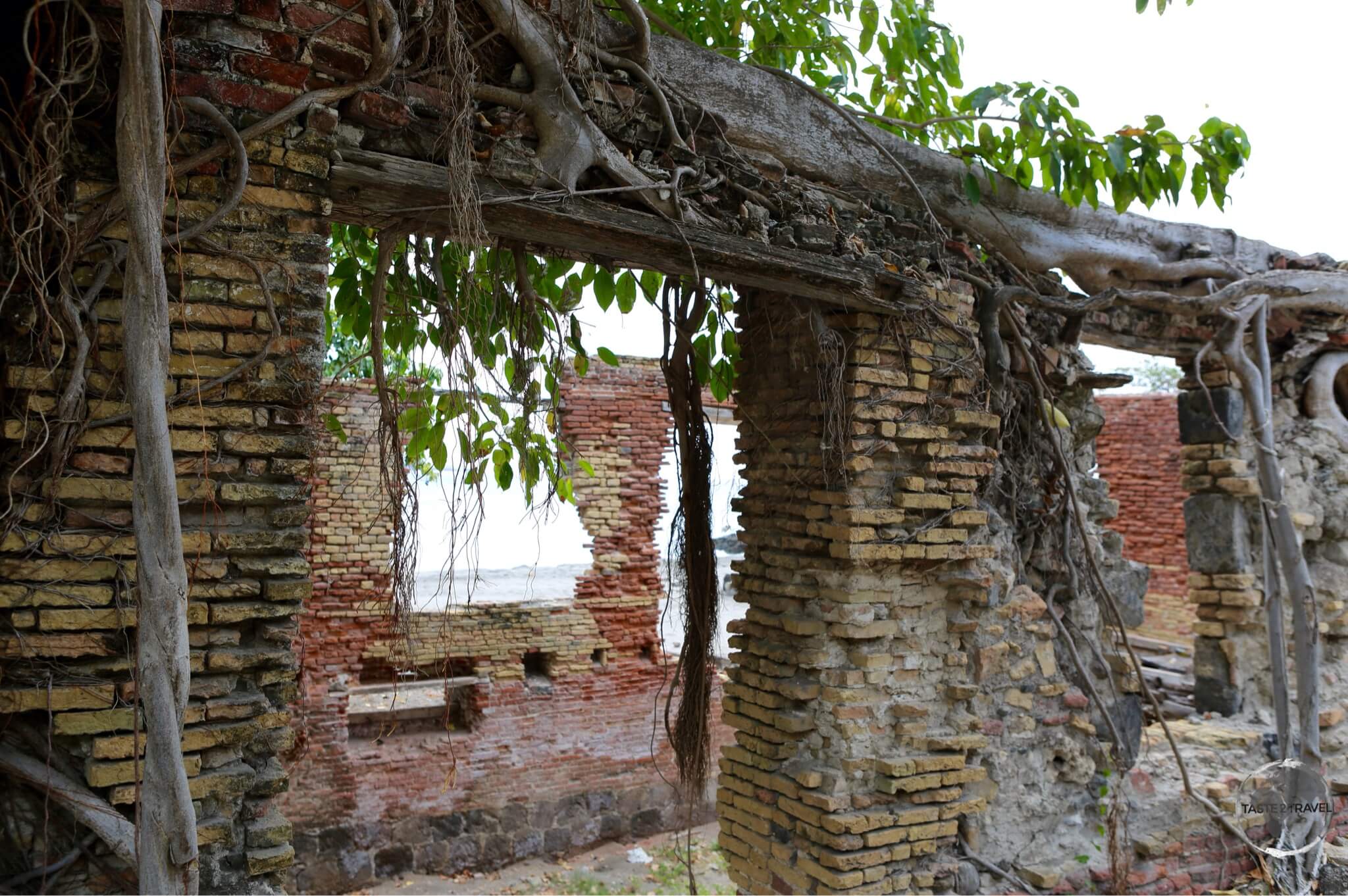 Warehouse ruins on the Lower Town beach at Oranjestad