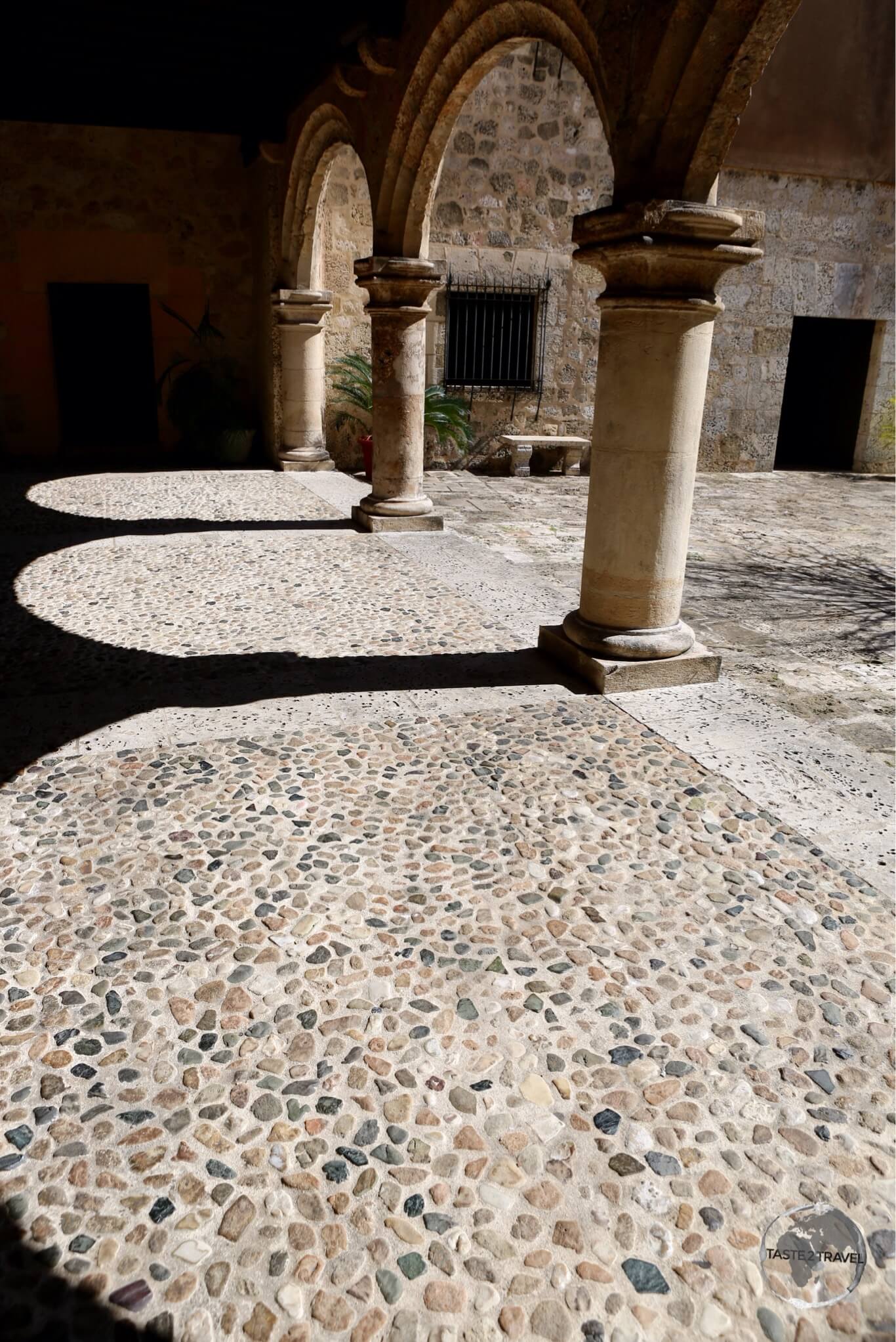 Courtyard of Museo de las Casas Reales in Santo Domingo. 