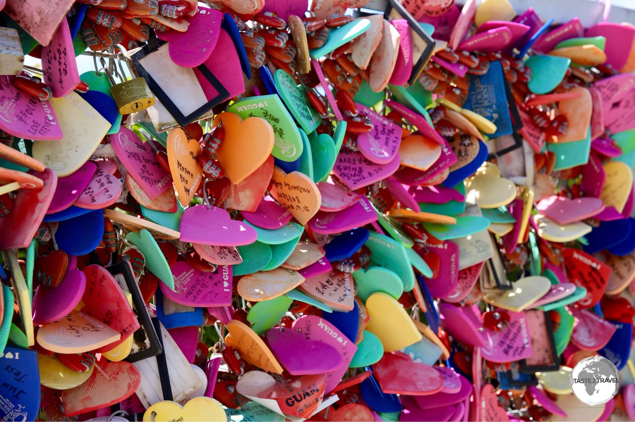 Love hearts at Two Lovers Point