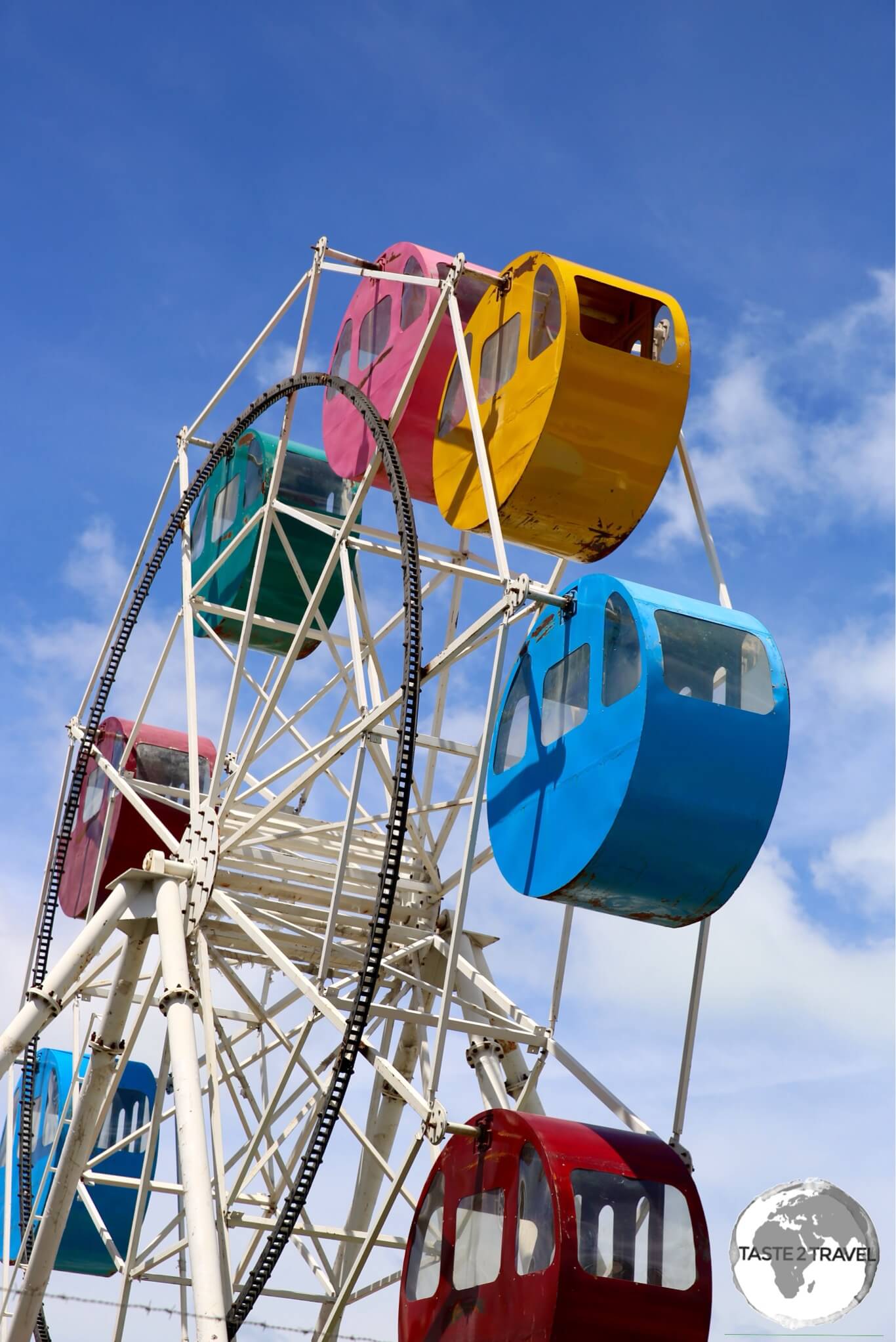 A colourful Ferris Wheel at Bairiki.