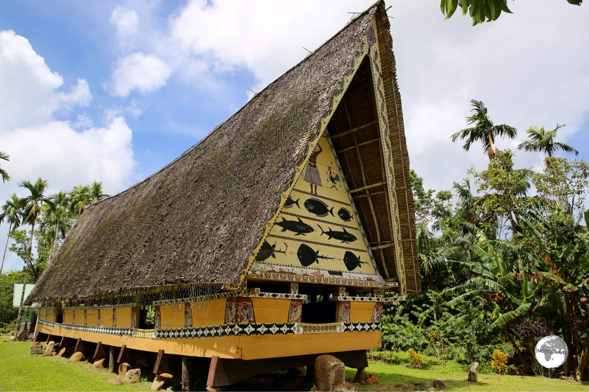 Palau Gravel Gudie: Bai at Aimeliik.