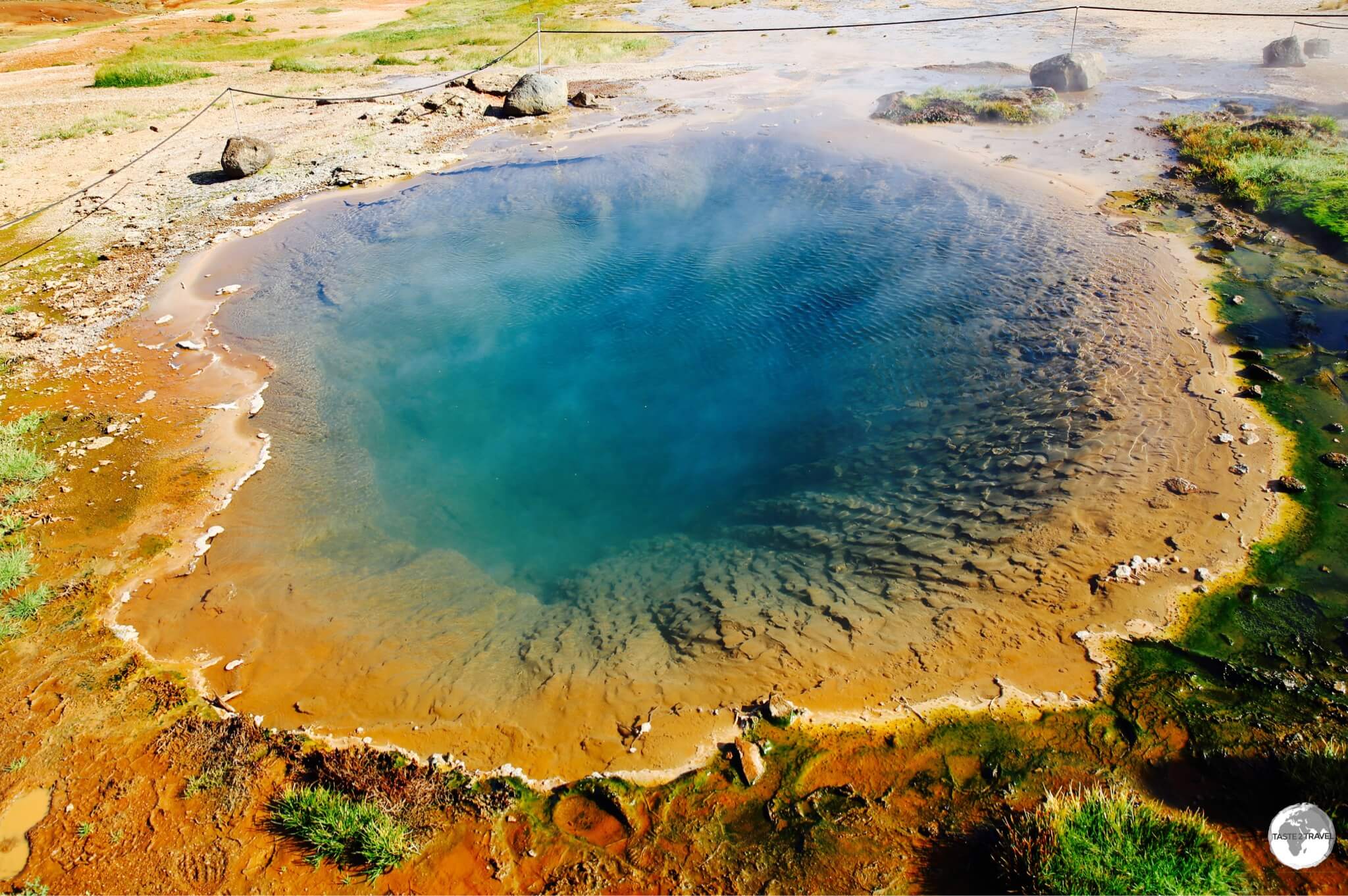 Hot sulfur spring at Geysir. 