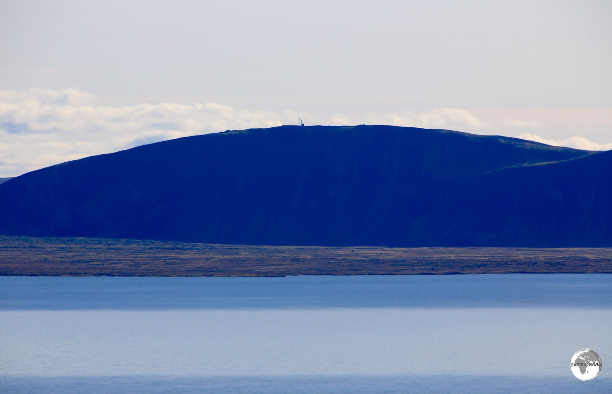 Þingvallavatn Lake, the largest lake in Iceland, lies within the Thingvellir National Park.