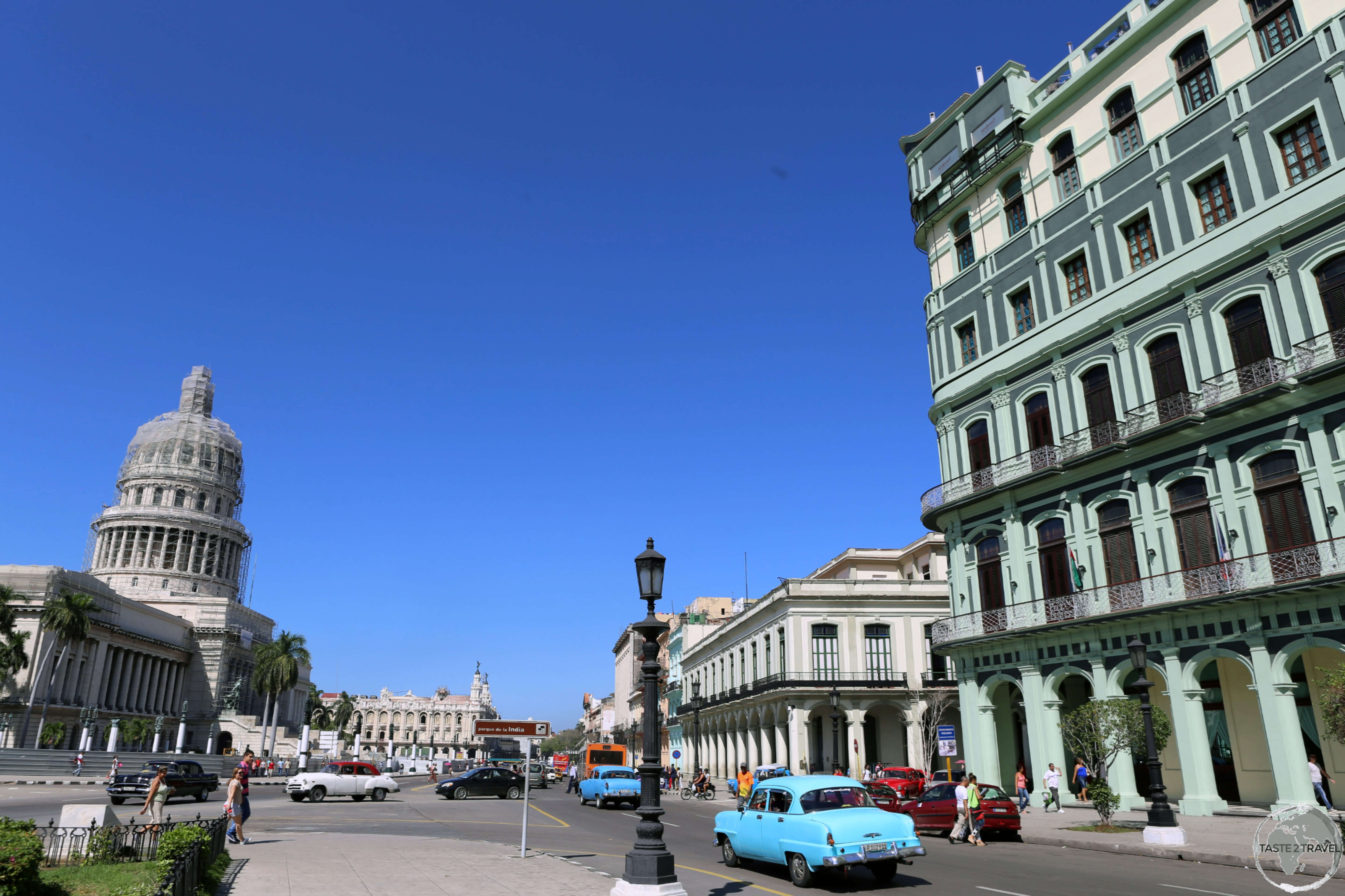 The domed <i>El Capitolio</i> building in Havana serves as the nation's capital building. 