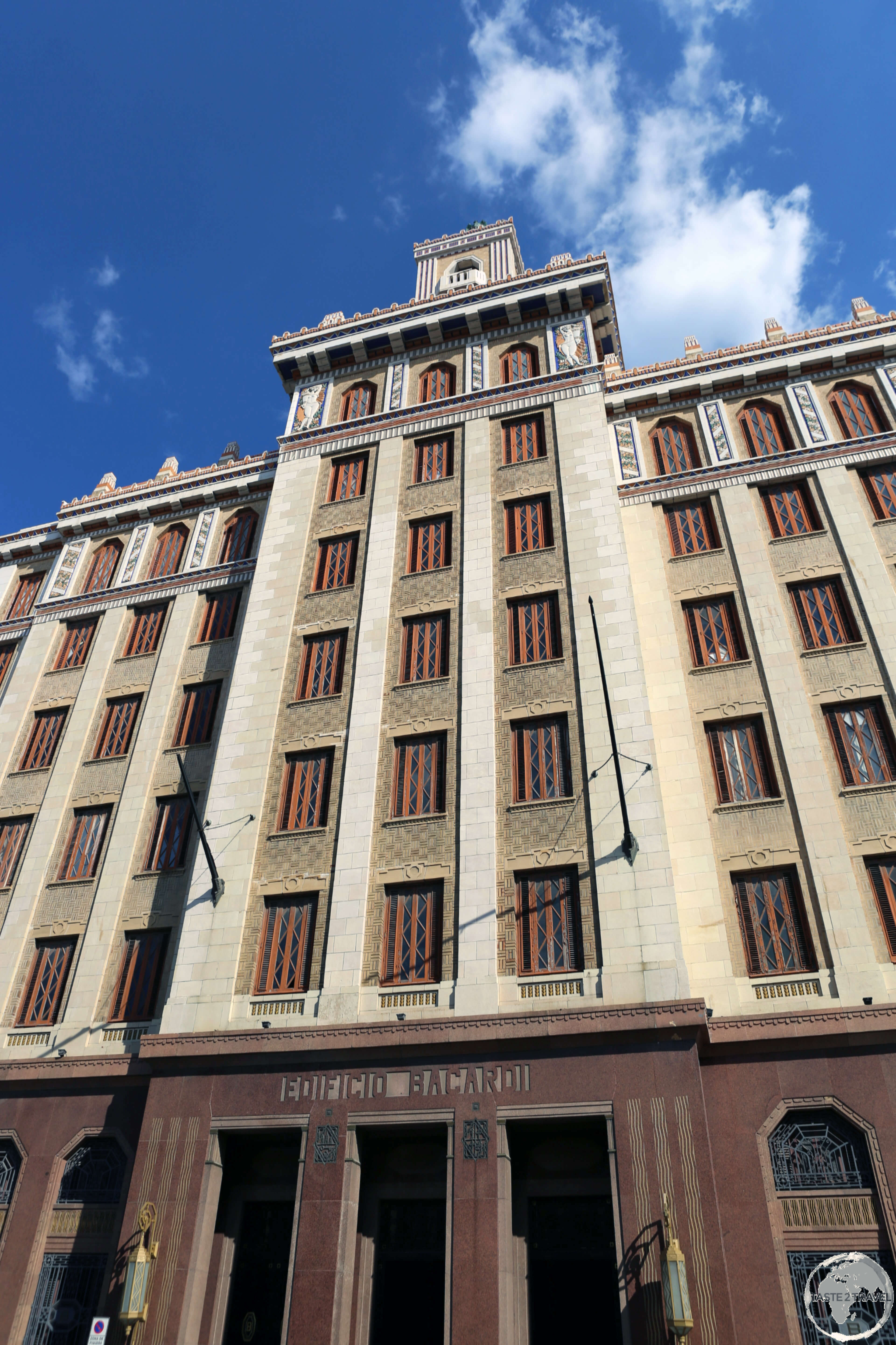 <i>Edificio Bacardi</i>, the former headquarters of the Bacardi Rum company in Havana.