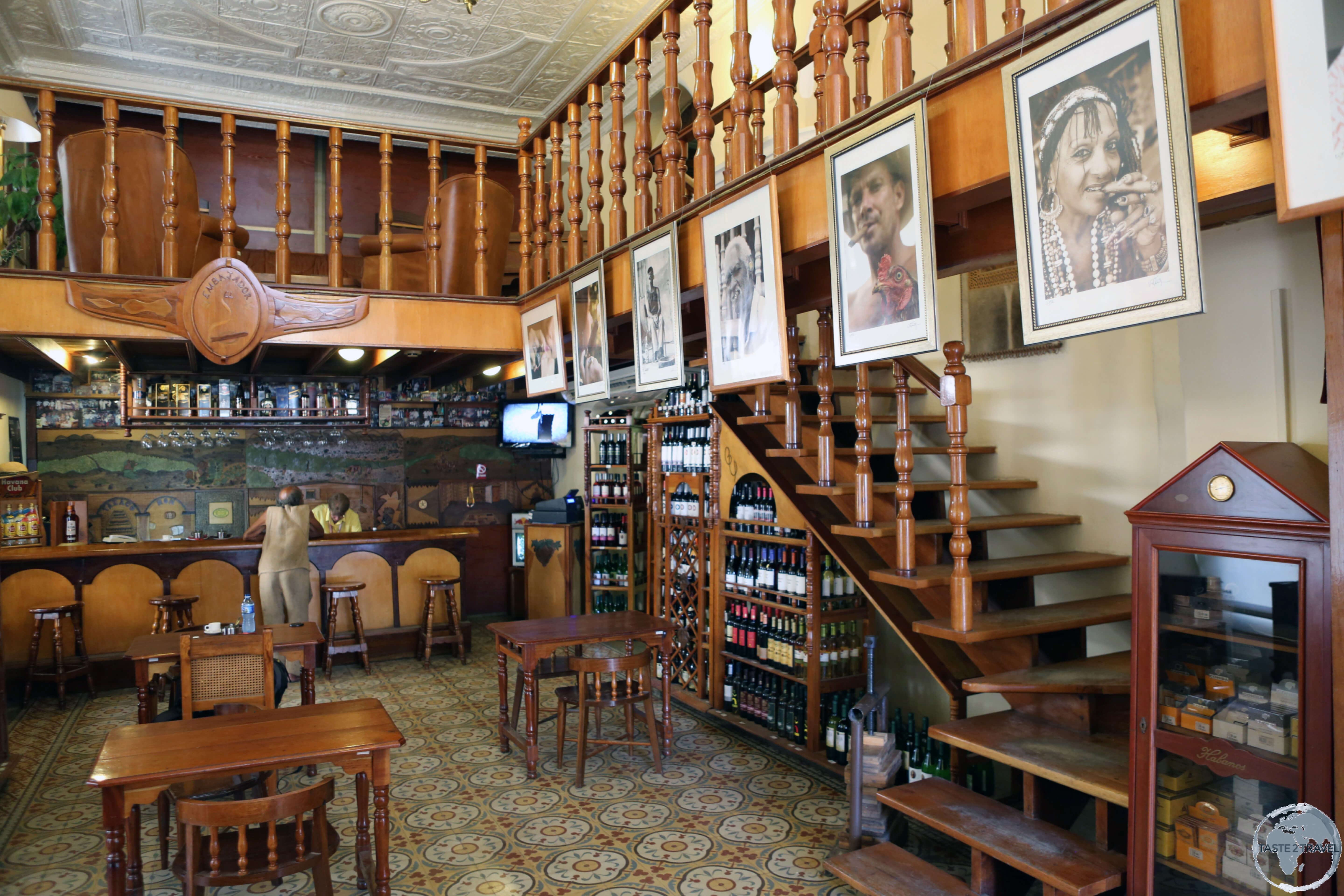 A great place to gain an appreciation of Cuban rum and cigars is at the wonderful "Casa del Habano <i>El Embajador</i>'" in Cienfuegos. 