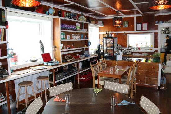 he cosy and charming Café Fjørðoy at guest house Hugo features a treasure trove of historical objects which have remained in the house over the decades.