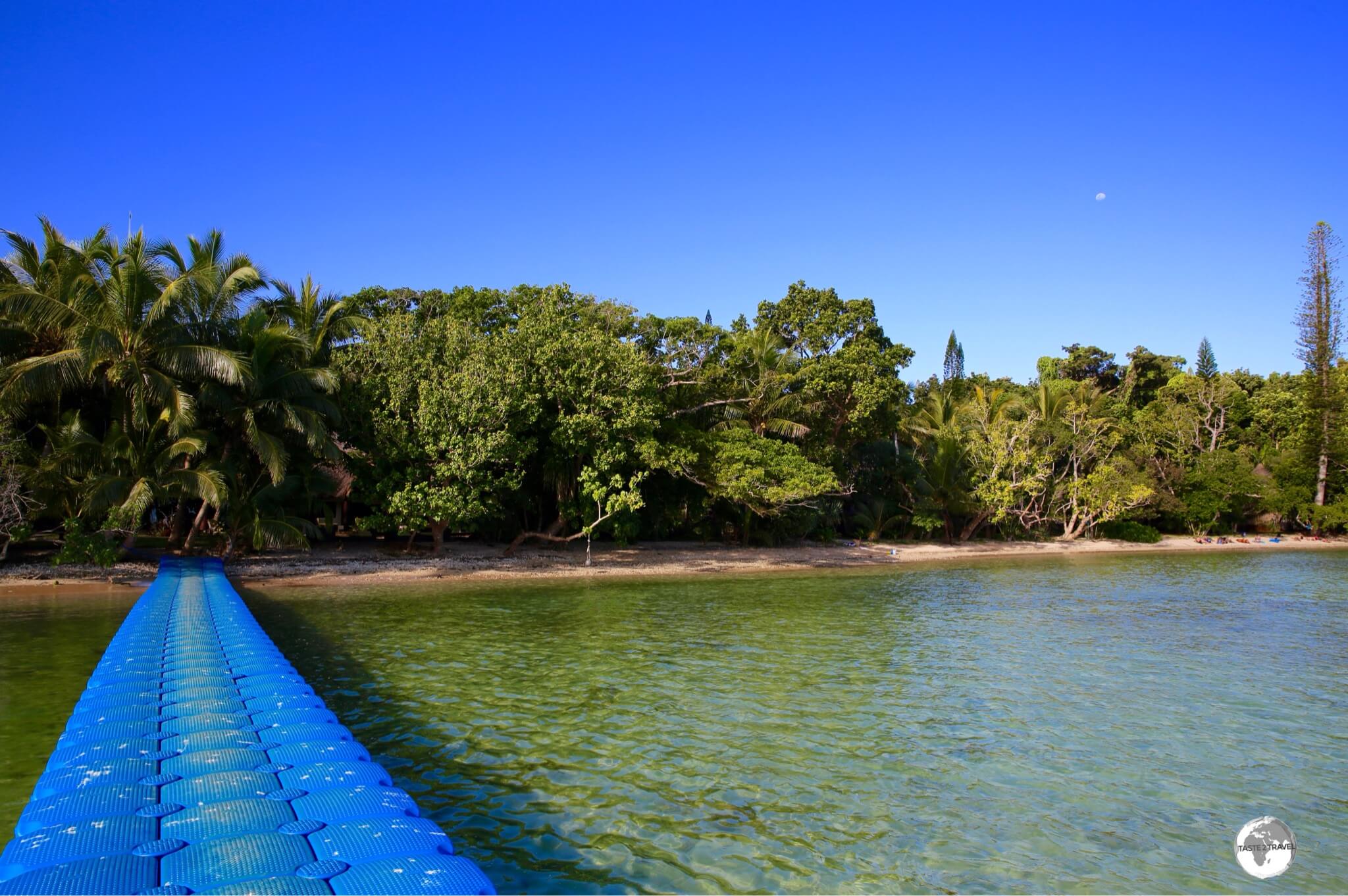 The floating jetty at the 4-star Kanua Tera Ecolodge, which lies at the end of a very lonely road at Port Boise.