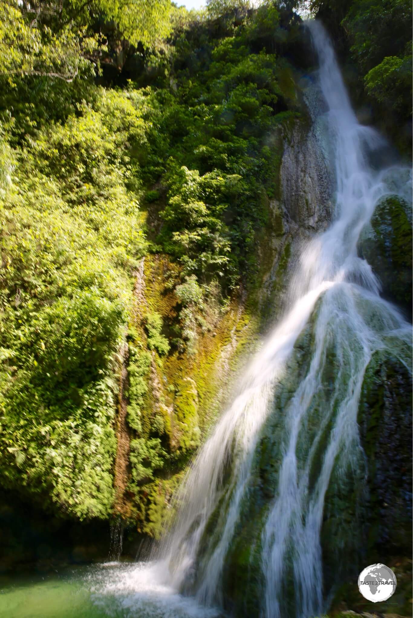 Mele waterfalls are the ideal place for a refreshing dip. 