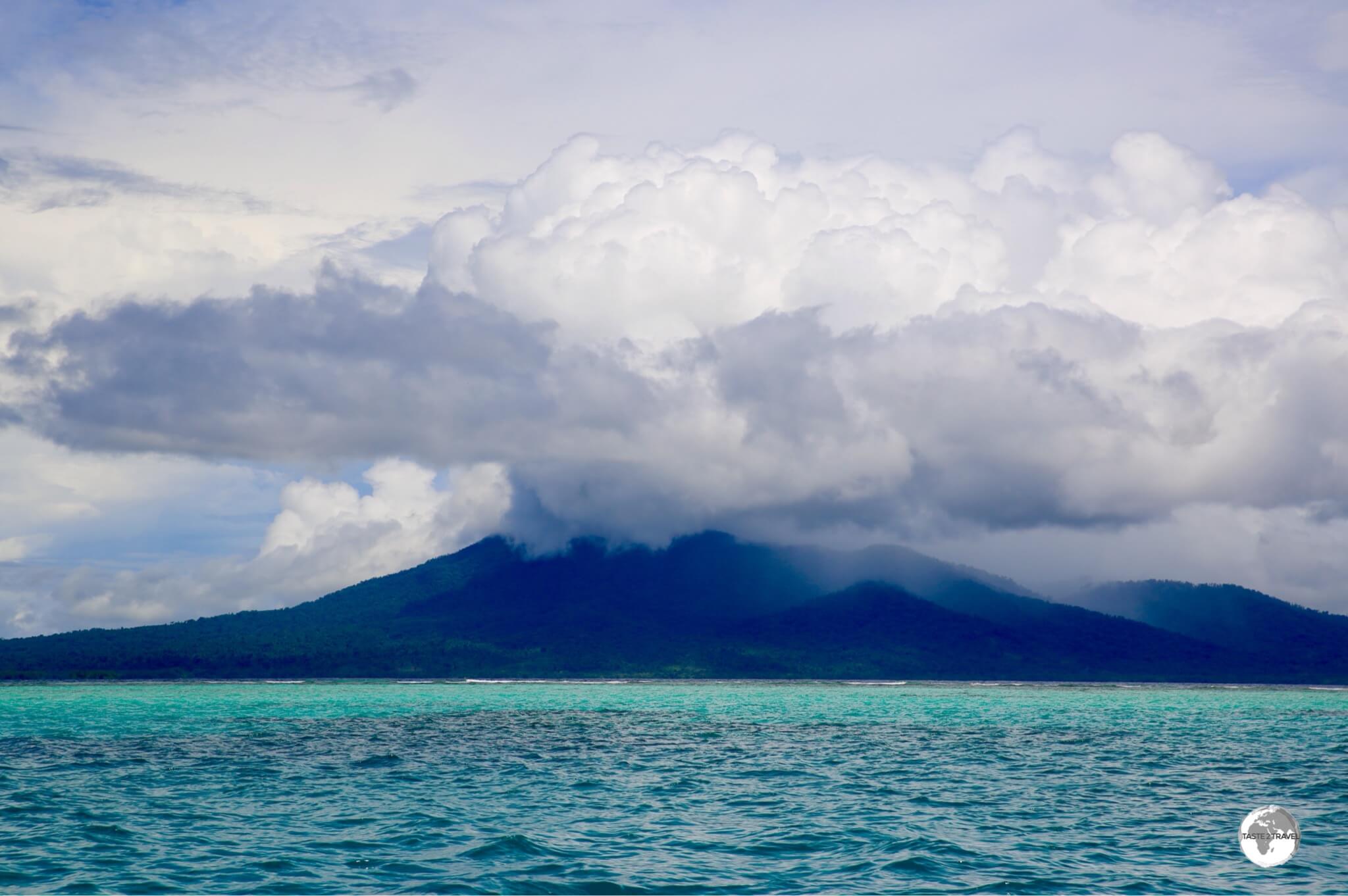 A volcano near Munda provides a dramatic backdrop to Roviana Lagoon.