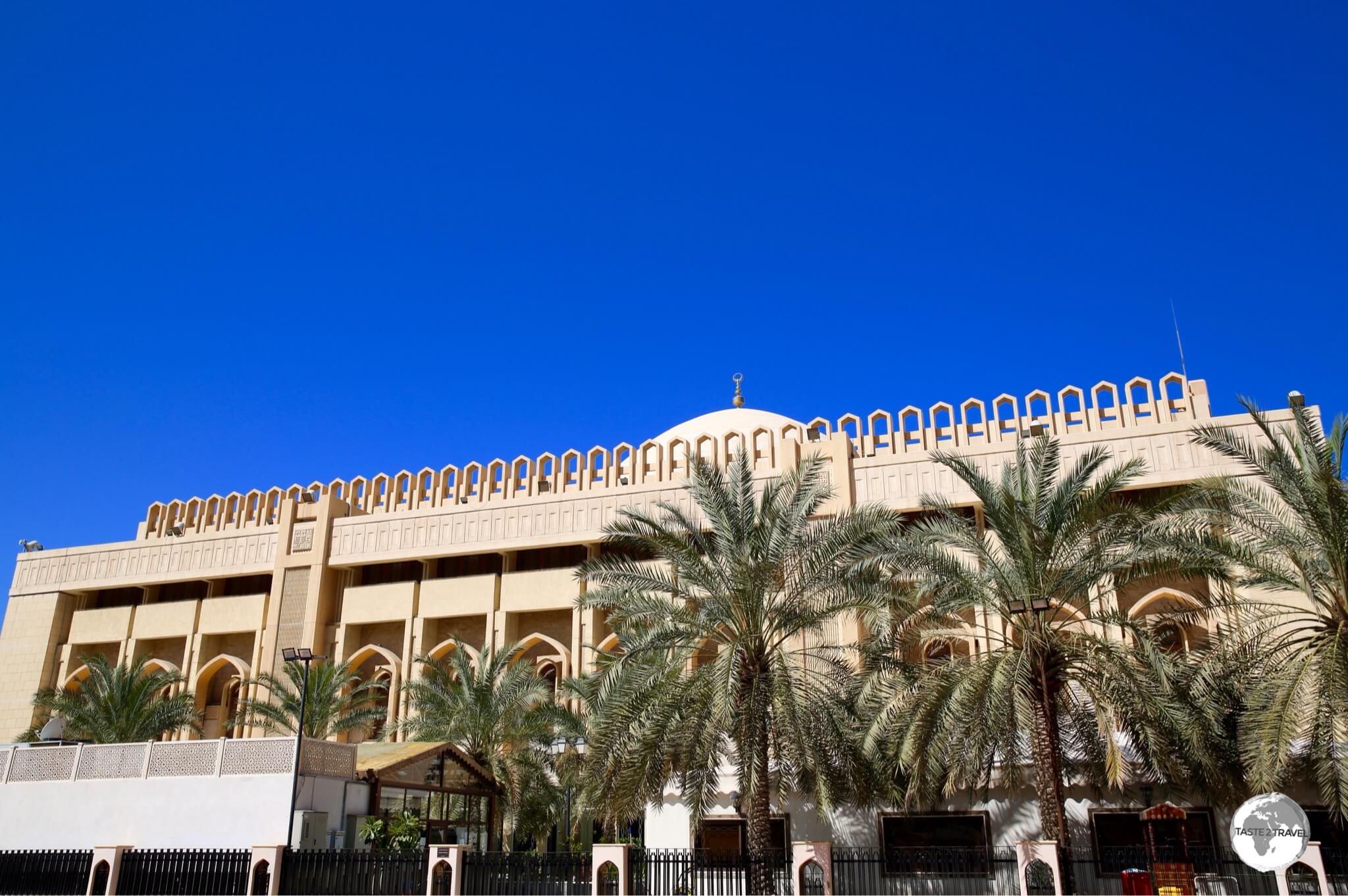 The spacious Grand Mosque can accommodate up to 10,000 worshippers in the main pray hall. 