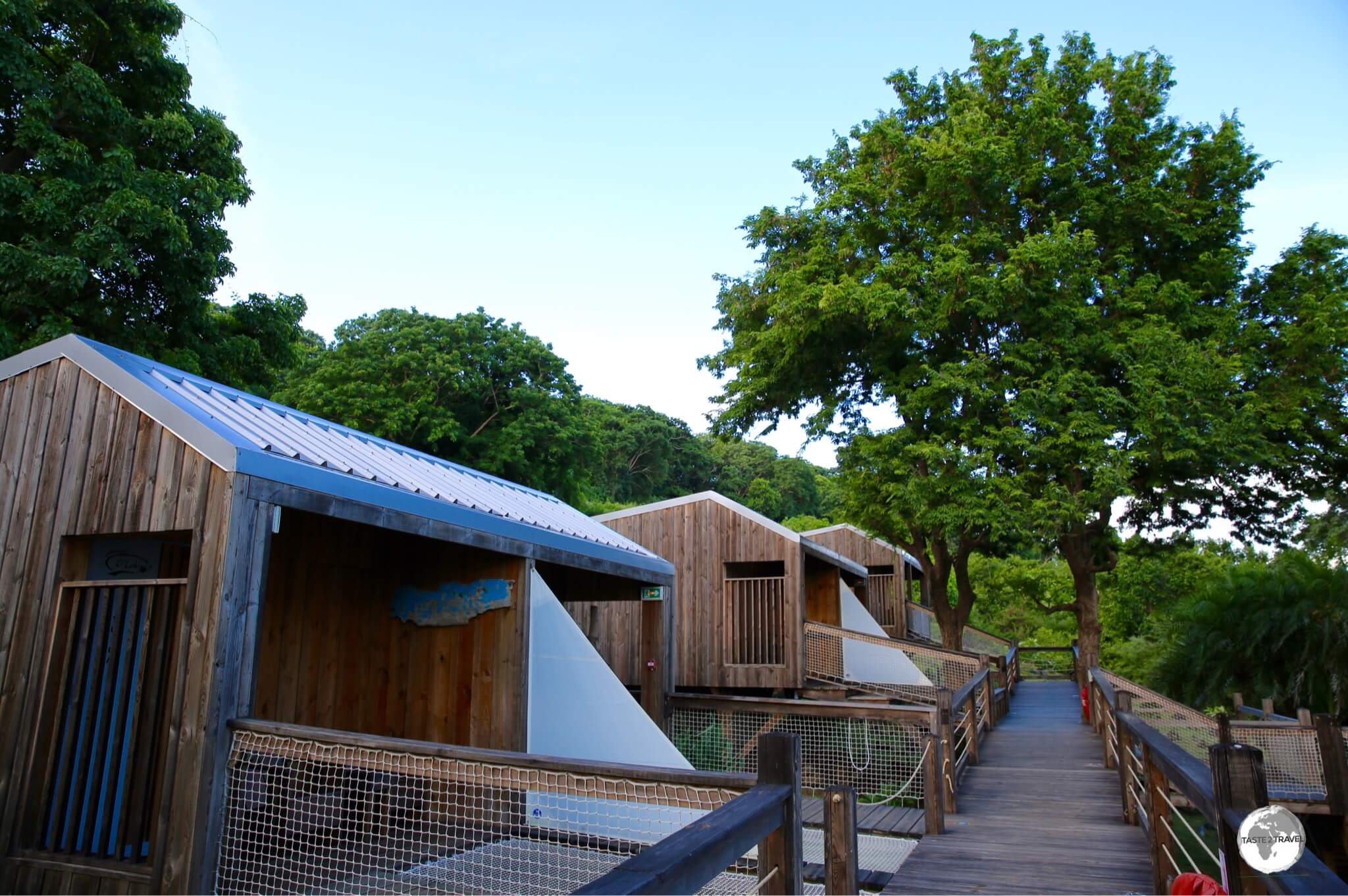 The O'lolo Hôtel overlooks Sakouli beach which is home to some impressive Baobab trees.