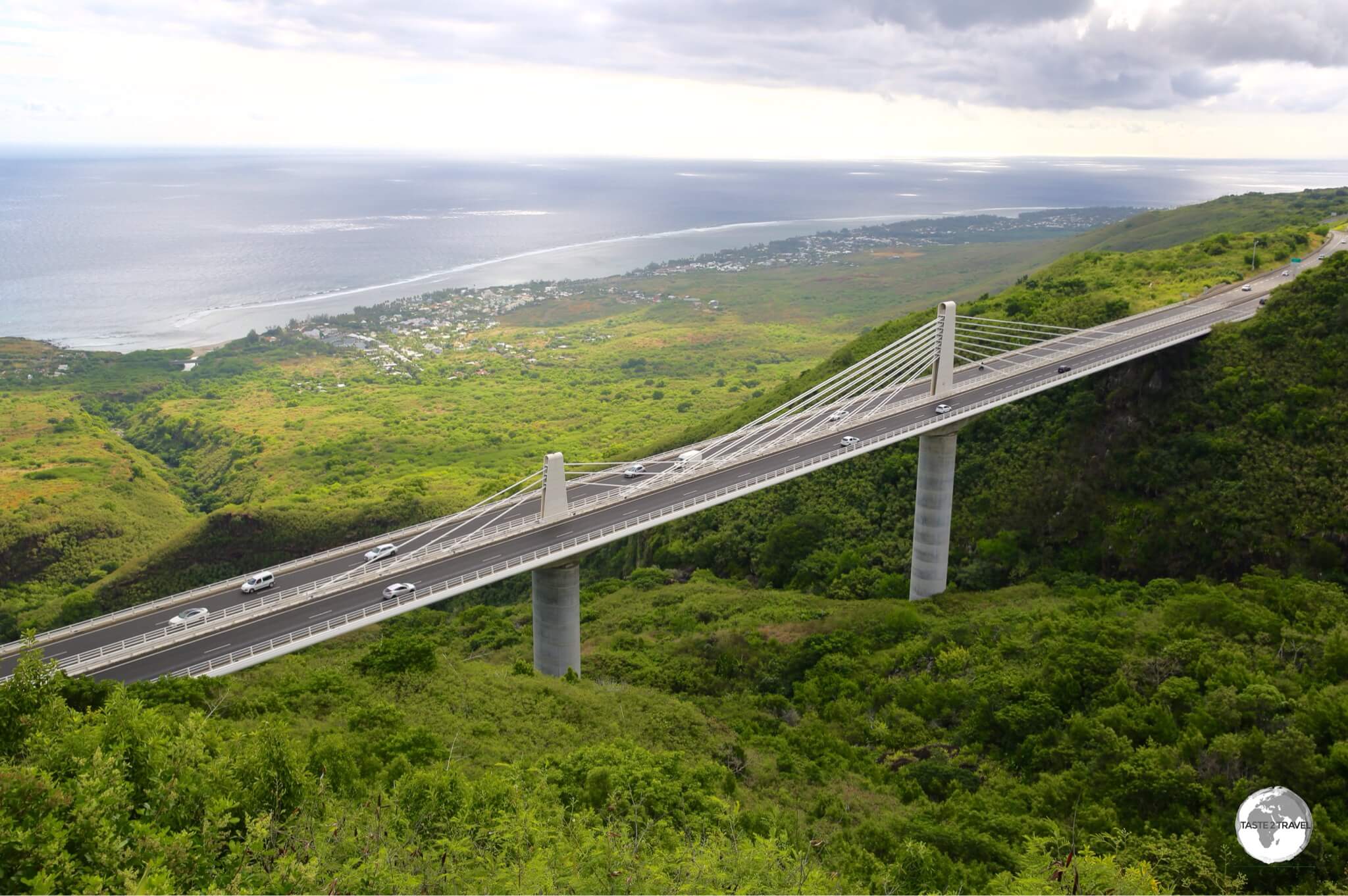 The RN1 passes over the spectacular <i>Route des Tamarins</i> bridge on the west coast of Reunion.