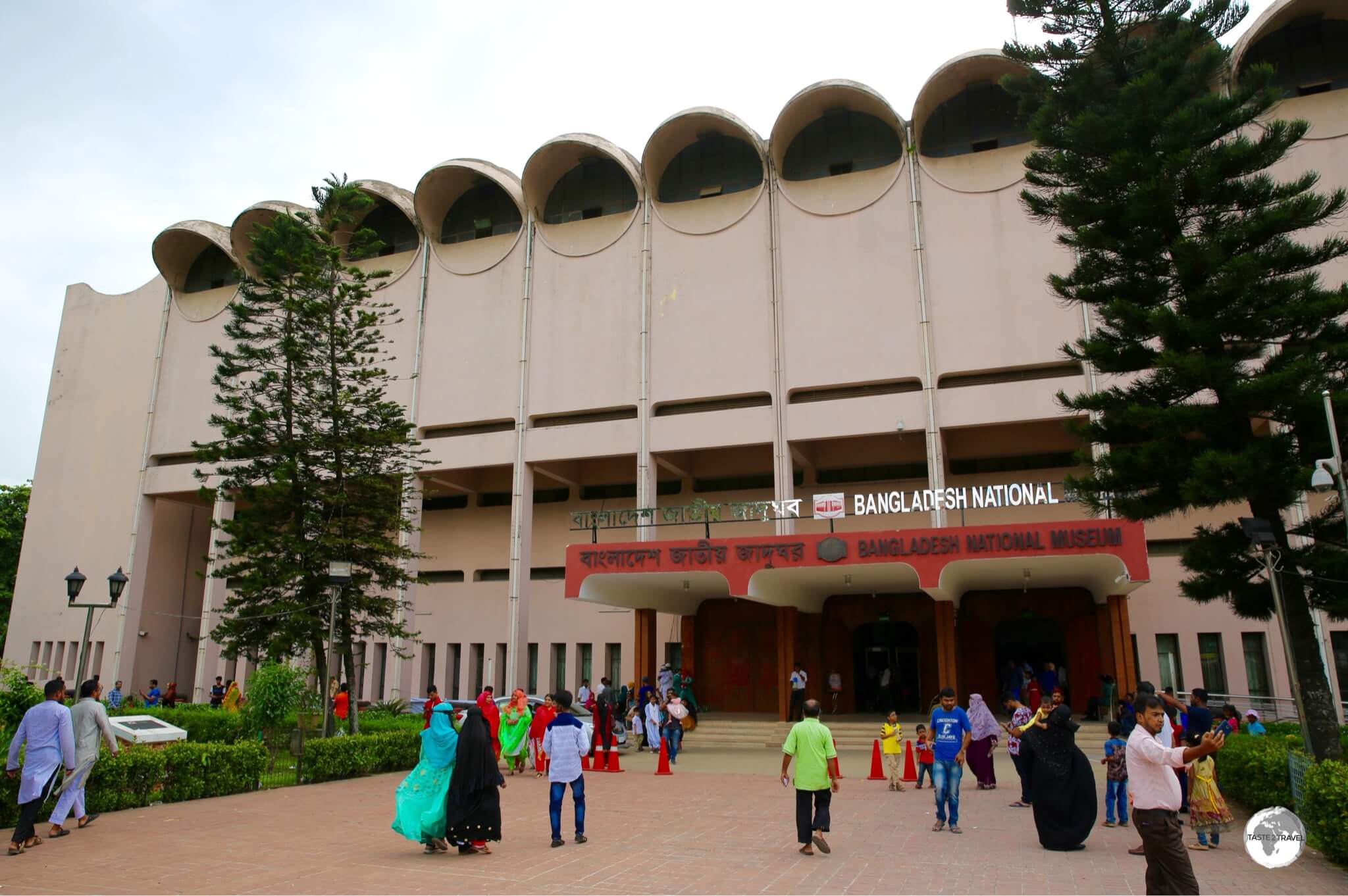 The Bangladesh National Museum is the largest museum in the country.