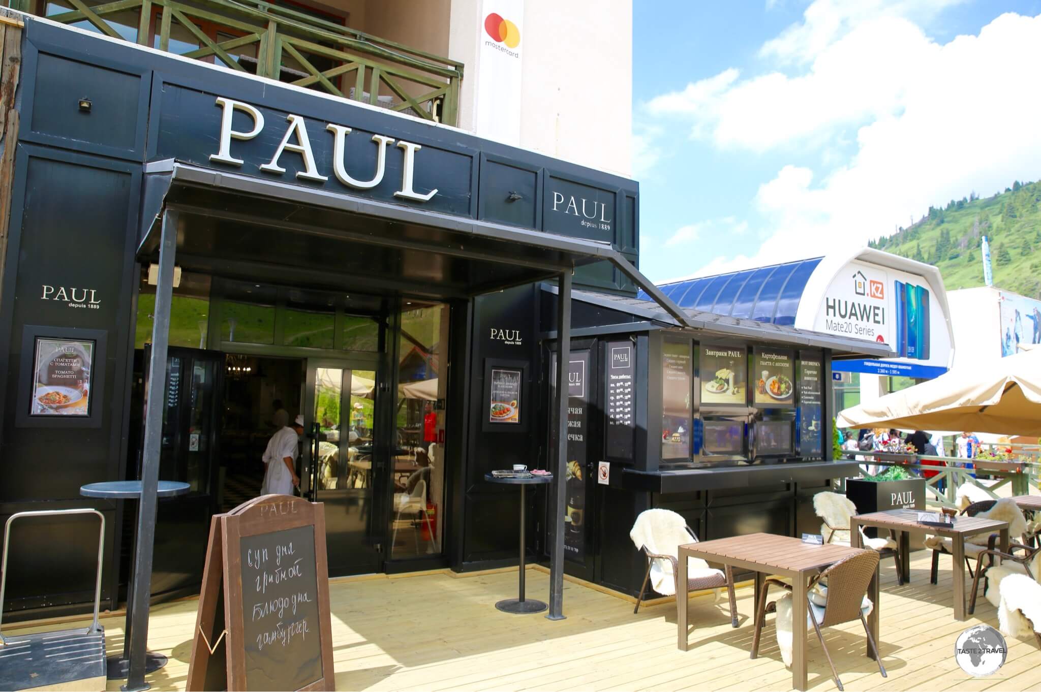 I was surprised to find a branch of my favourite French cafe - Paul - next to the cable car station at Shymbulak.