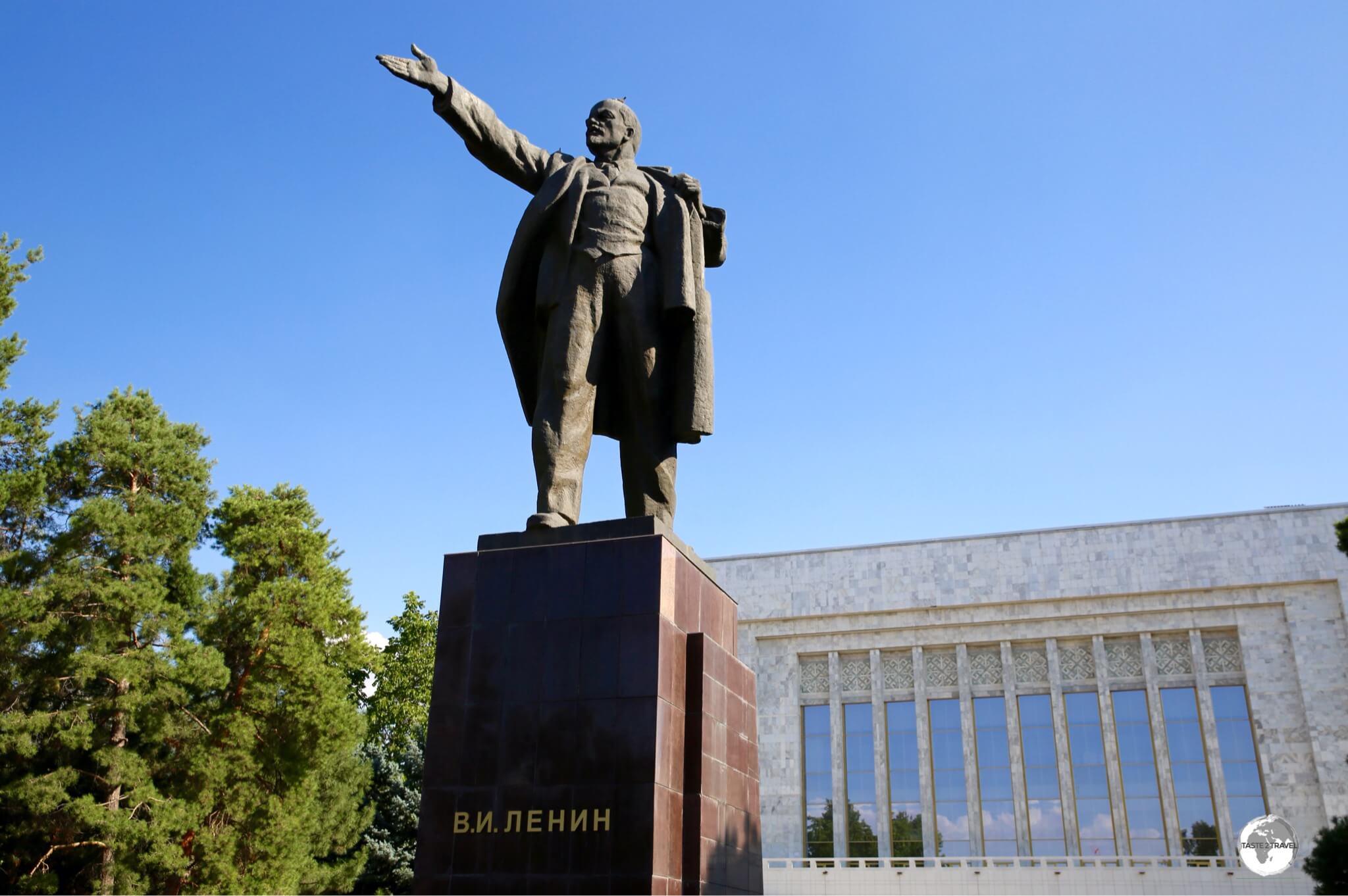 Lenin in Bishkek's Ala Too square.