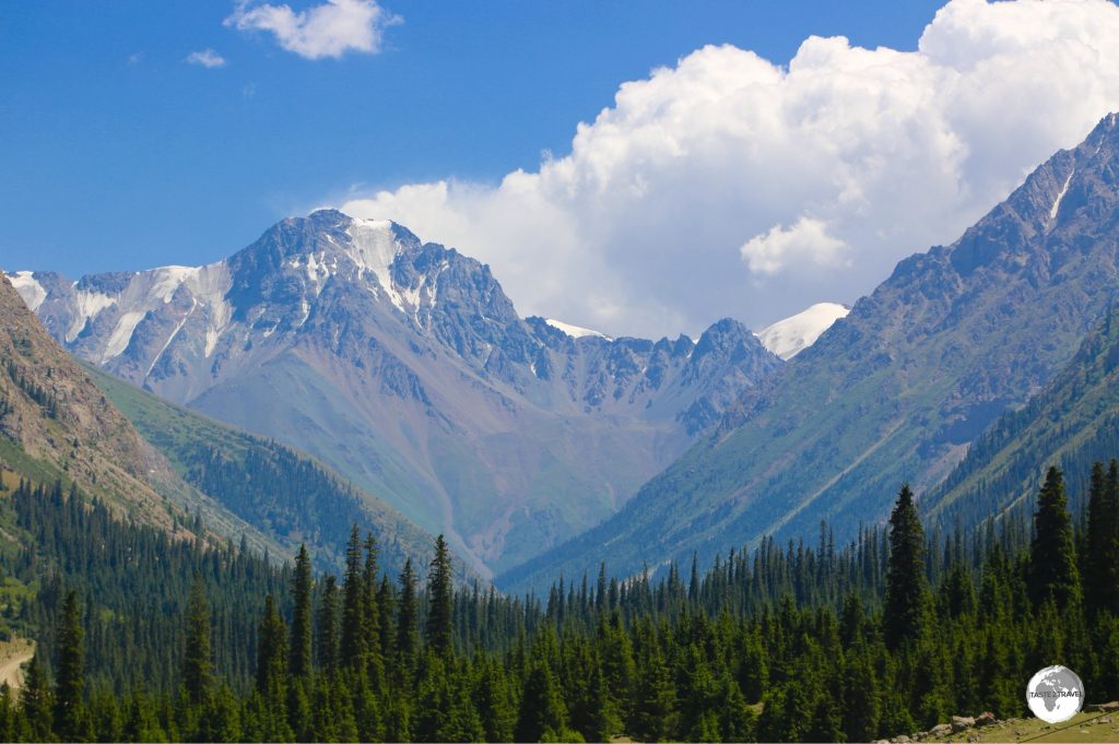 Spectacular scenery in the Barskoon Valley.