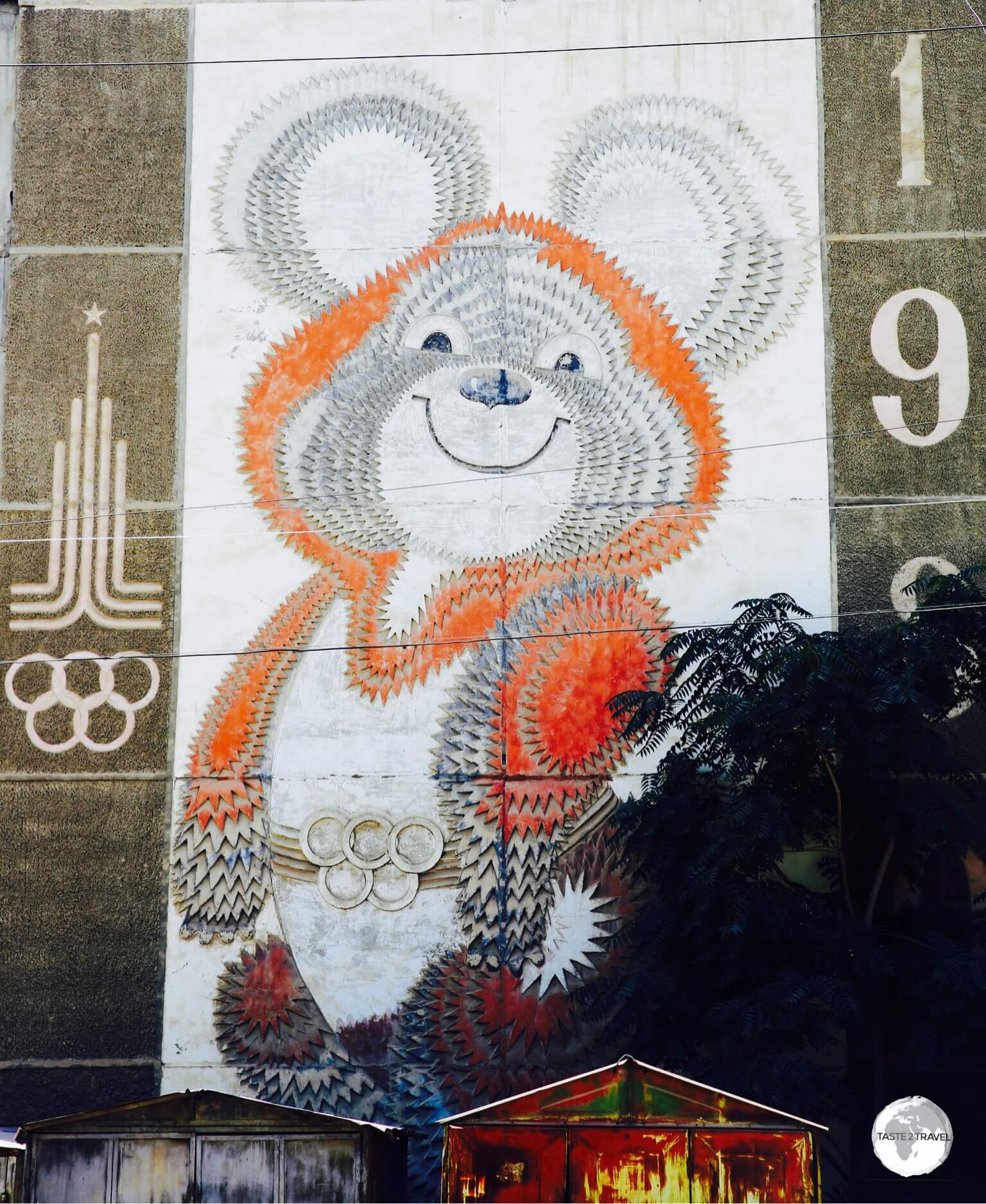 Also created for the 1980's Moscow Olympics, <b><i>Misha</b></i> is hiding away in a lane-way near the Aeroflot mosaic.