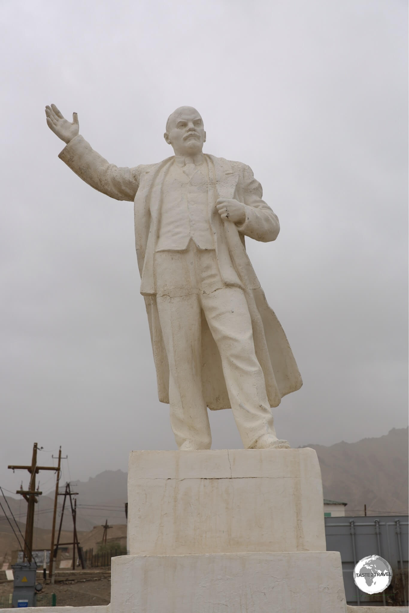 The Lenin statue in Murgab. 