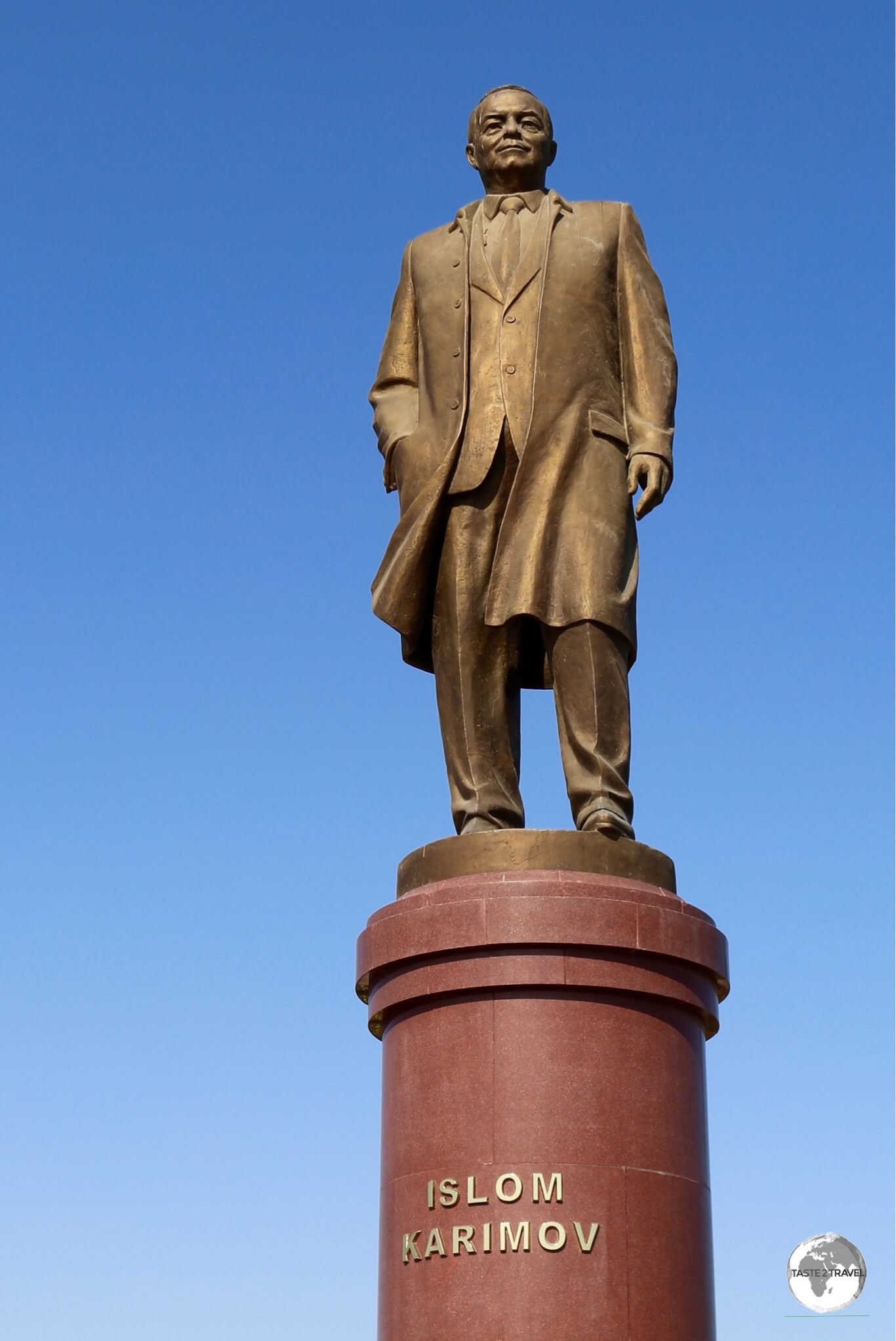 This statue of Islam Karimov in Samarkand bears a striking resemblance to Lenin statues found elsewhere in the region. 