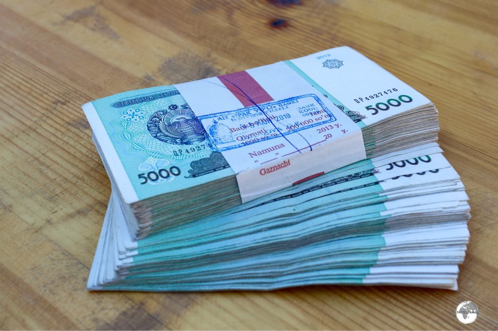 One wad of 5,000 som notes, which were handed to me at the bank after I changed USD$100.