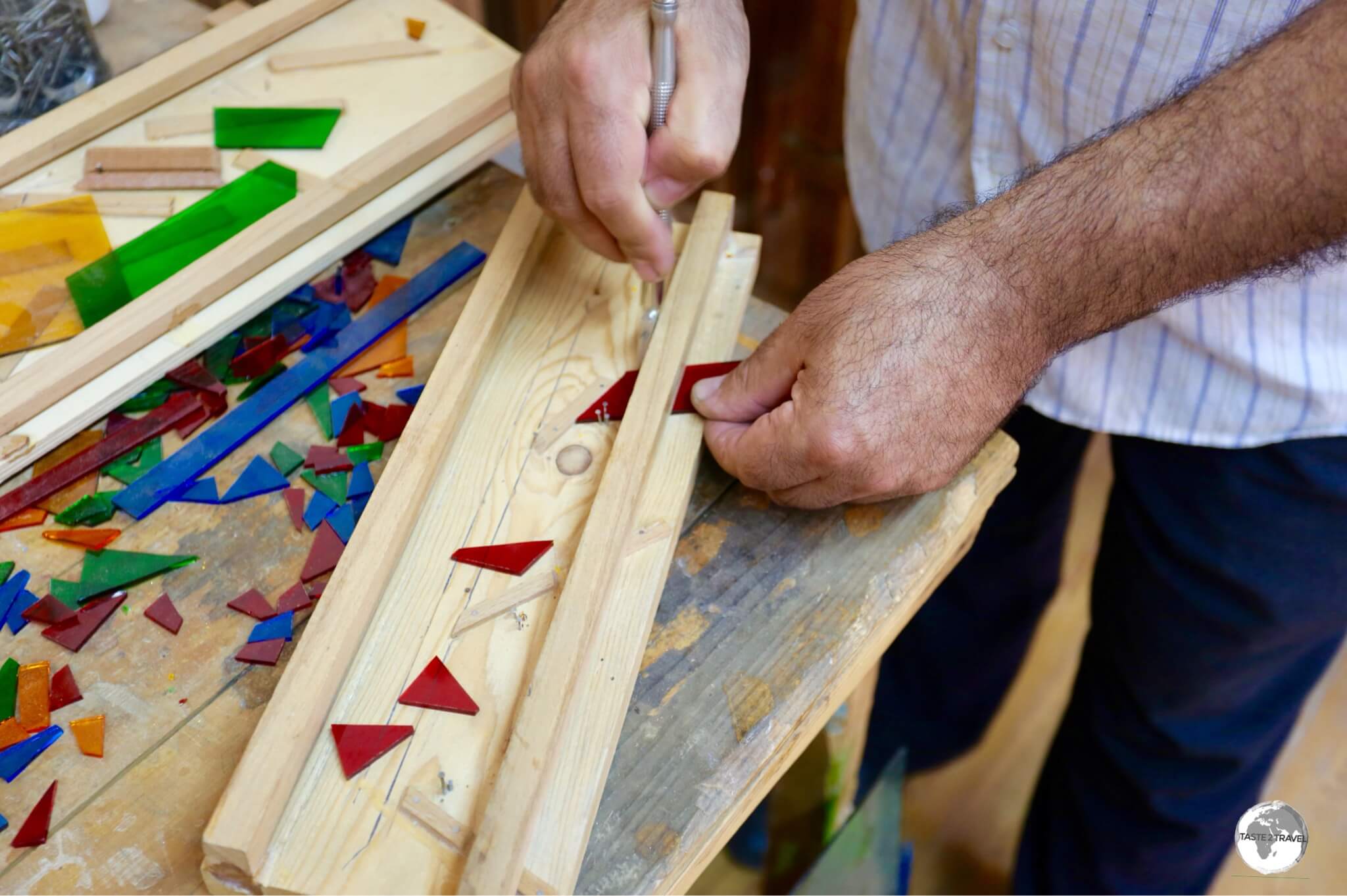 Shebeki Window Pane Making Process - 1.