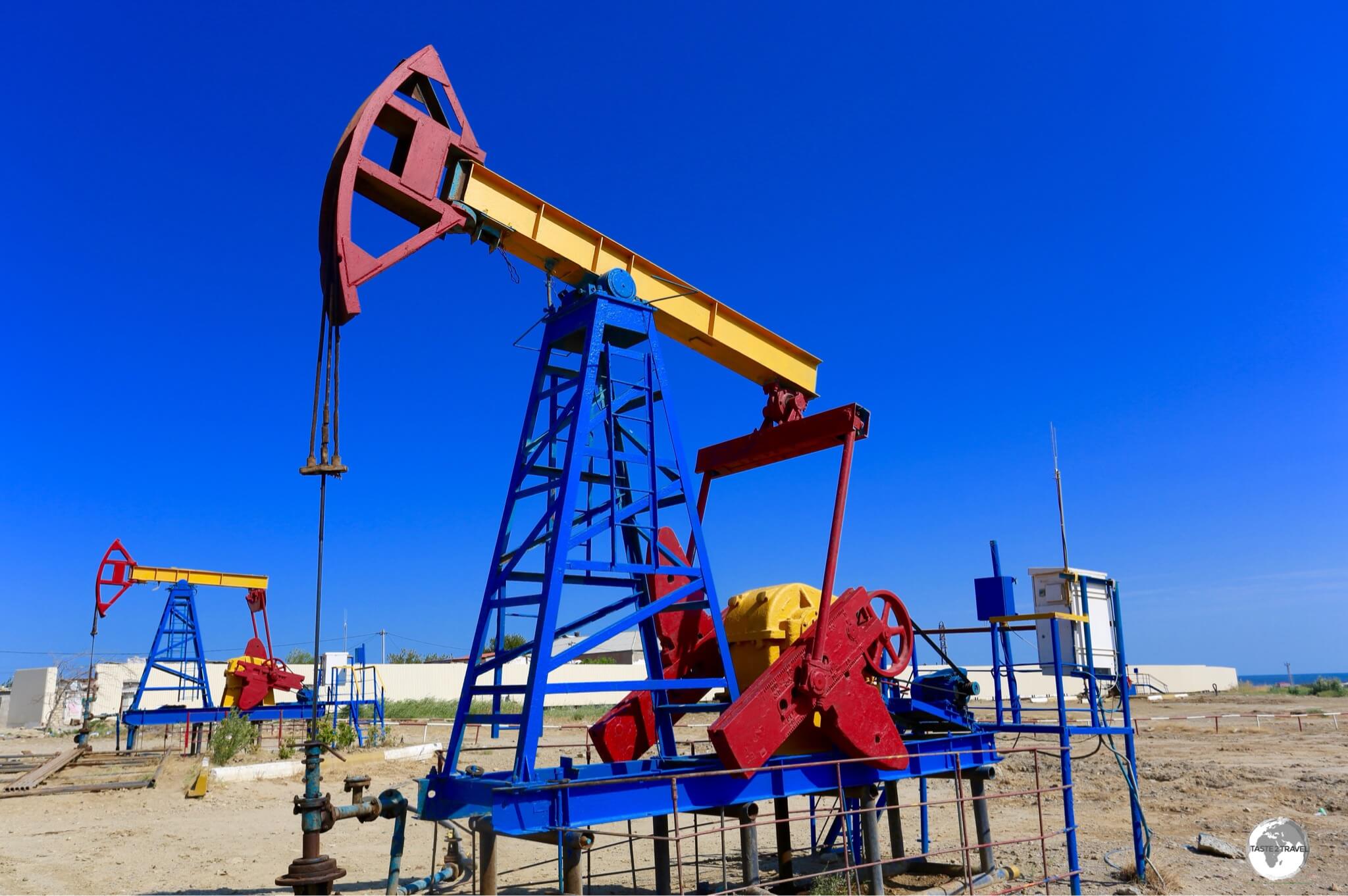 "Nodding Donkey" oil pumps on the outskirts of Baku.