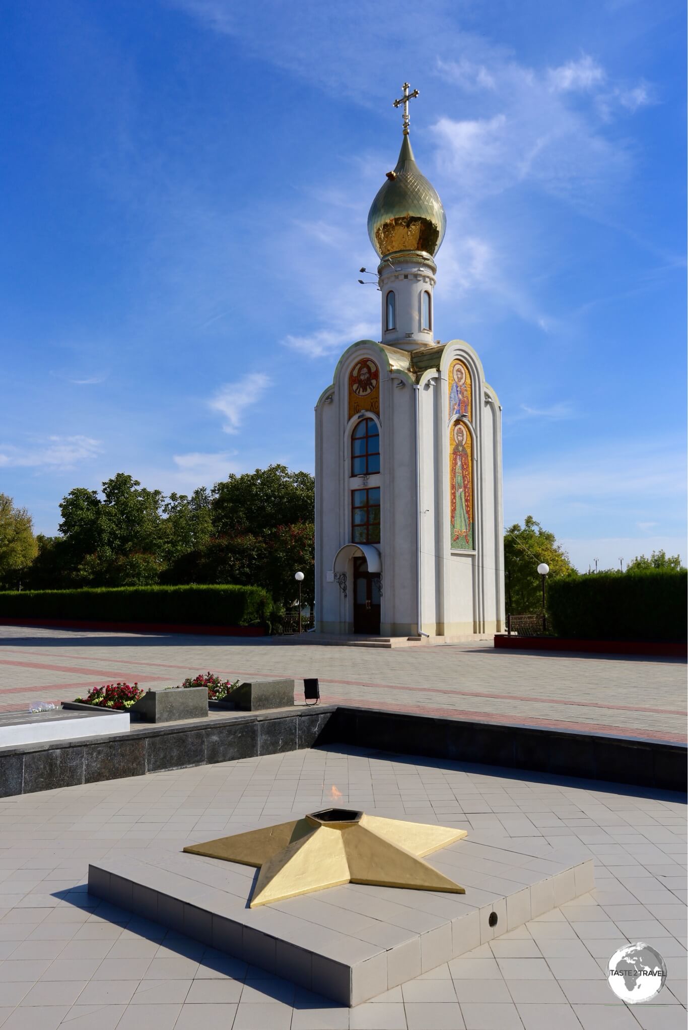 The flame of the unknown soldier in the War Memorial park.