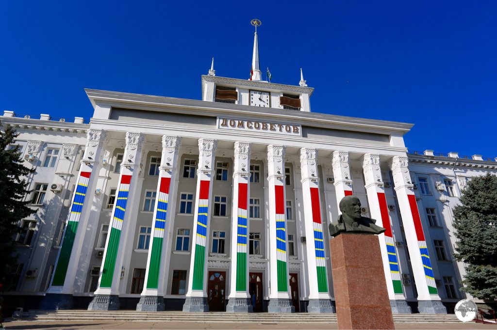 The Dom Sovetov (House of Soviets), serves as the Tiraspol City Hall and is fronted by a bust of Lenin.